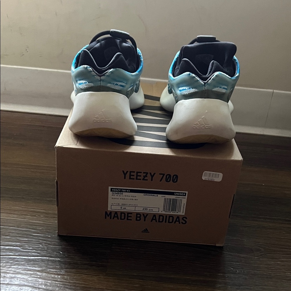 Adidas Yeezy 700 Kids Sneakers - Blue and White